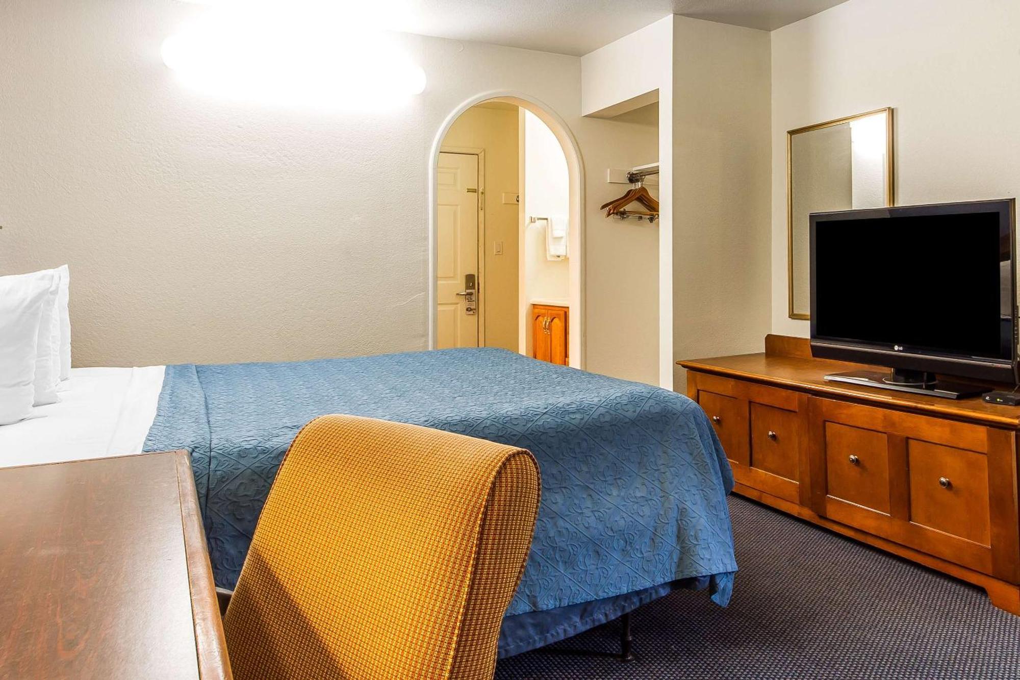 Rodeway Inn Auburn Zewnętrze zdjęcie
