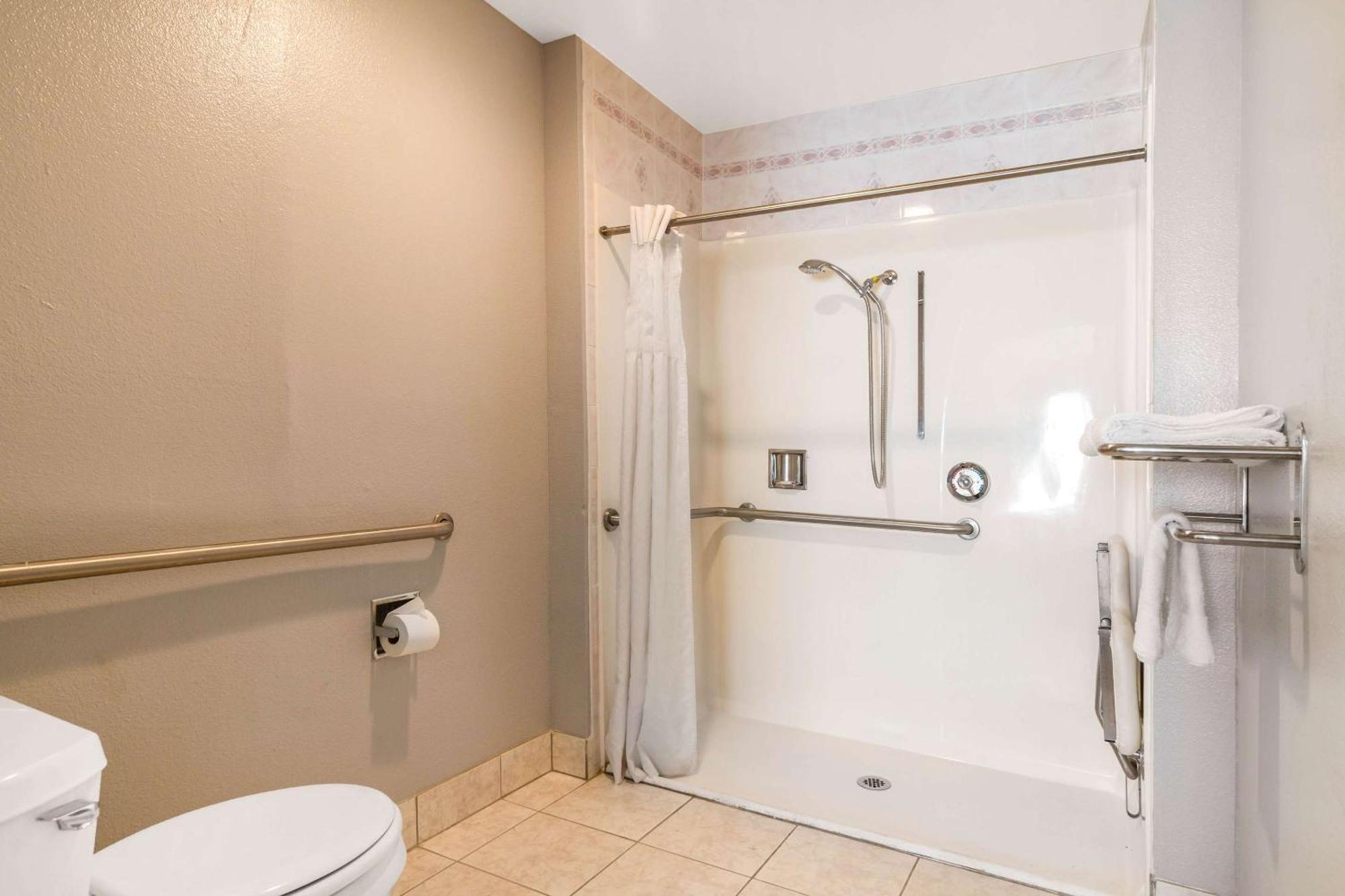 Rodeway Inn Auburn Zewnętrze zdjęcie